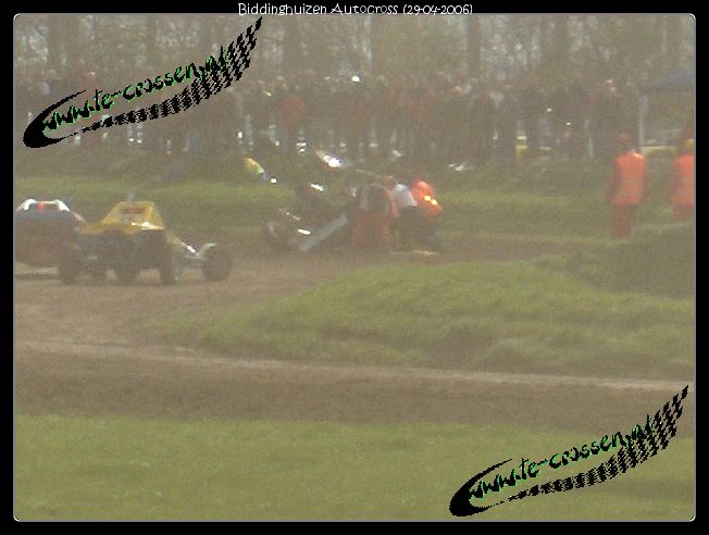 652x492 pixels (55K)