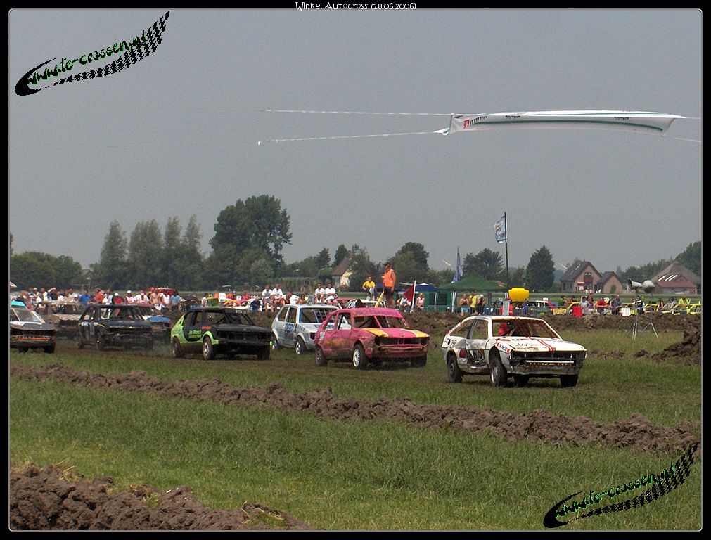 1011x768 pixels (160K)