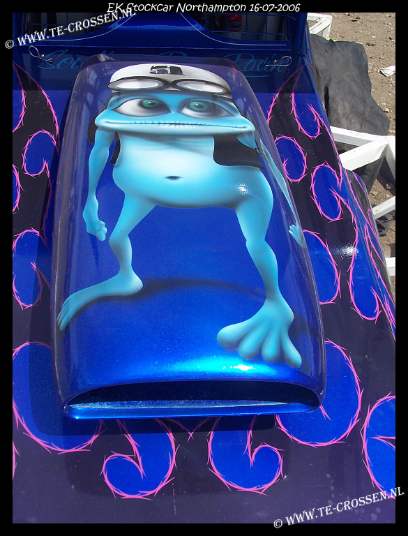 585x768 pixels (178K)
