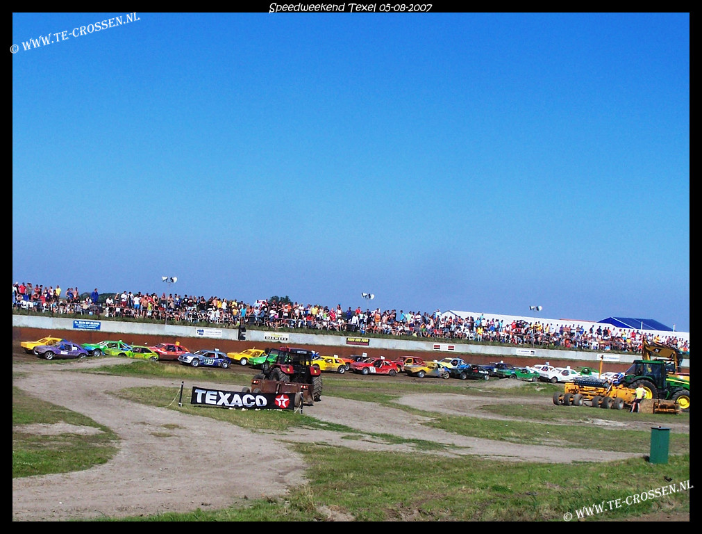 1011x768 pixels (255K)