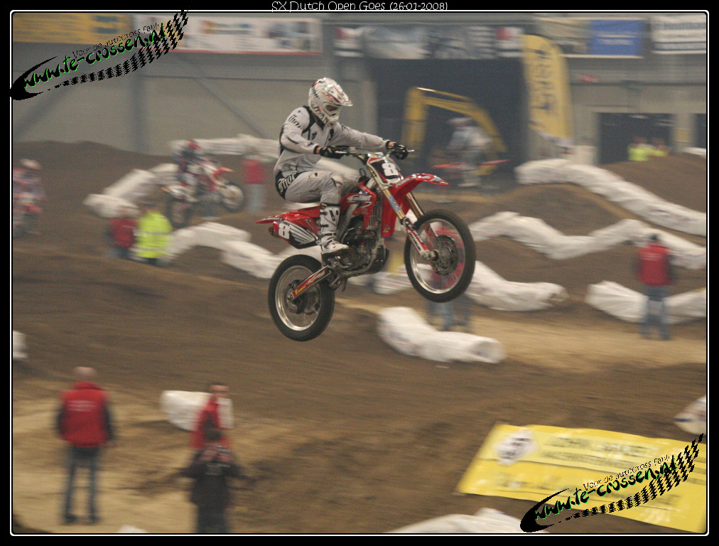 1012x768 pixels (245K)