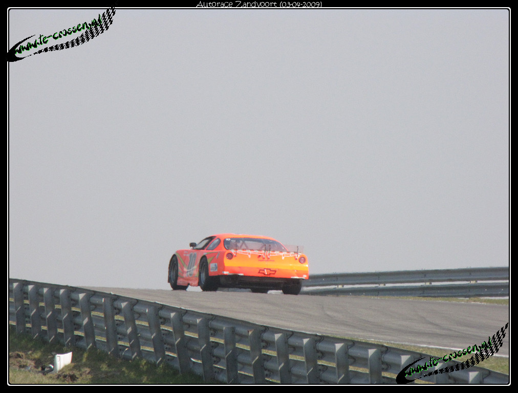 1012x768 pixels (158K)