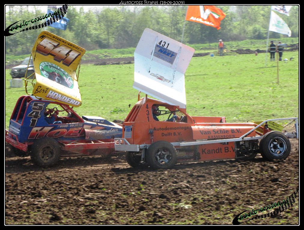 1012x768 pixels (356K)