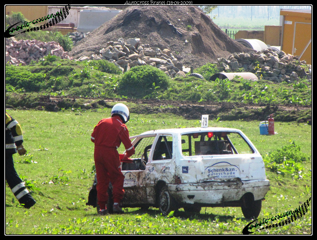 1012x768 pixels (424K)