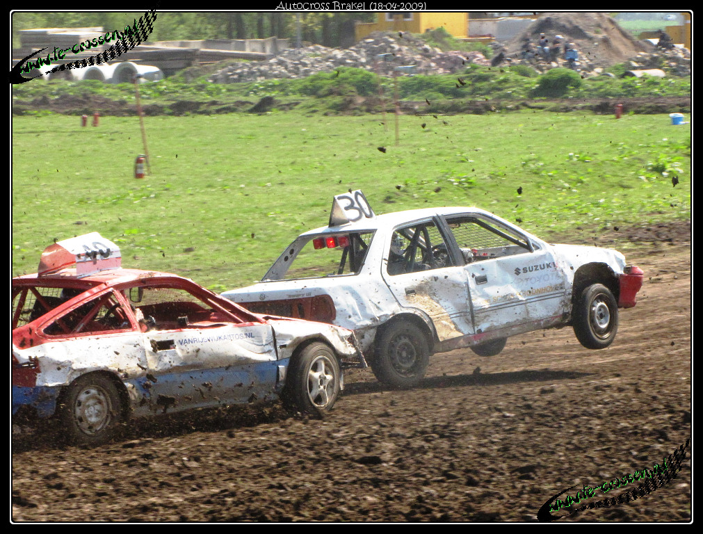 1011x768 pixels (354K)