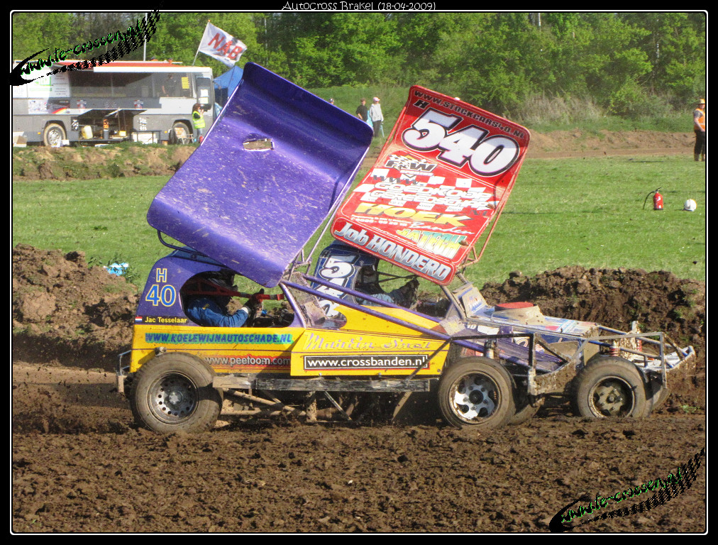 1012x768 pixels (413K)