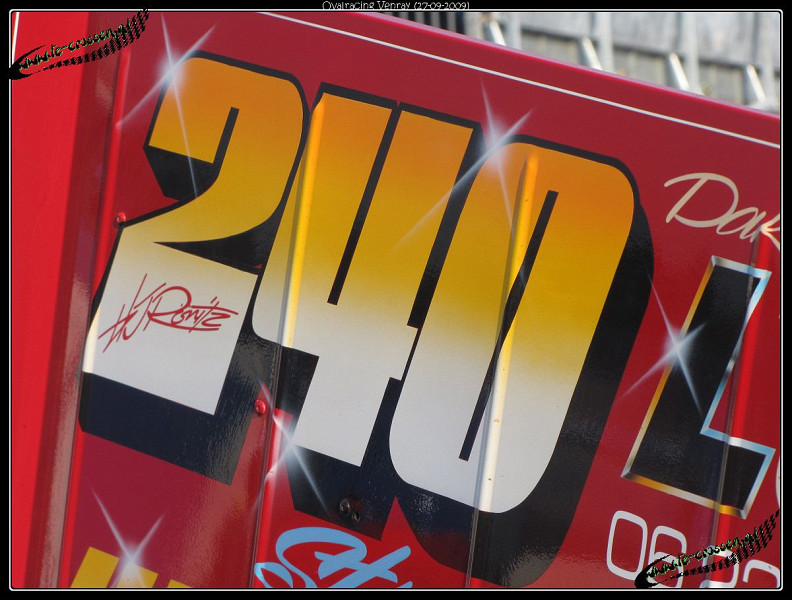792x600 pixels (142K)