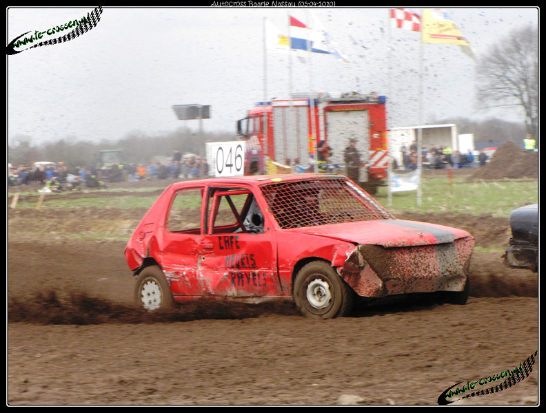 792x600 pixels (165K)