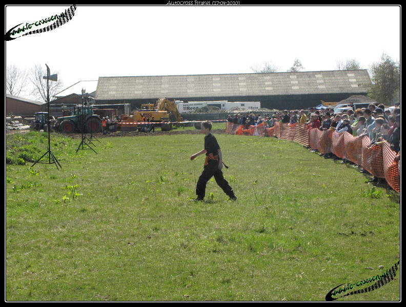 792x600 pixels (205K)
