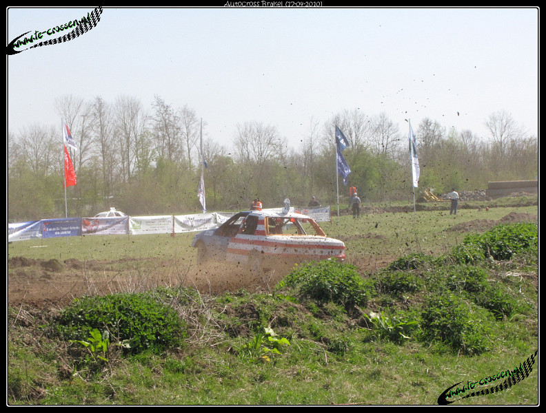 792x600 pixels (199K)