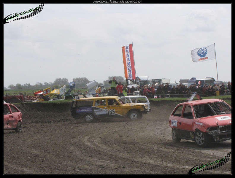 792x600 pixels (135K)