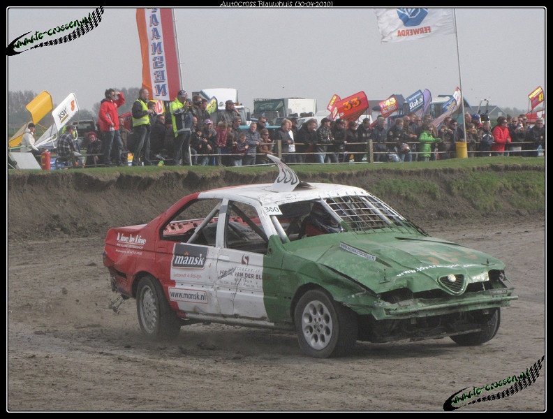 792x600 pixels (165K)