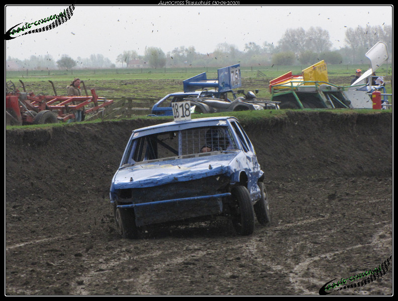 792x600 pixels (165K)