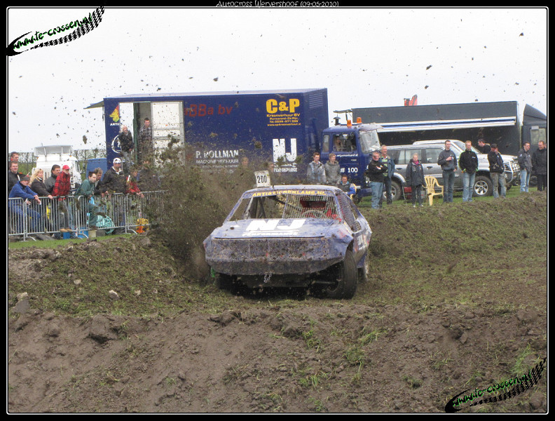 792x600 pixels (199K)