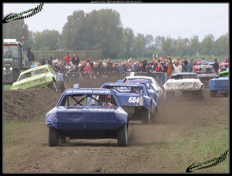 792x600 pixels (175K)
