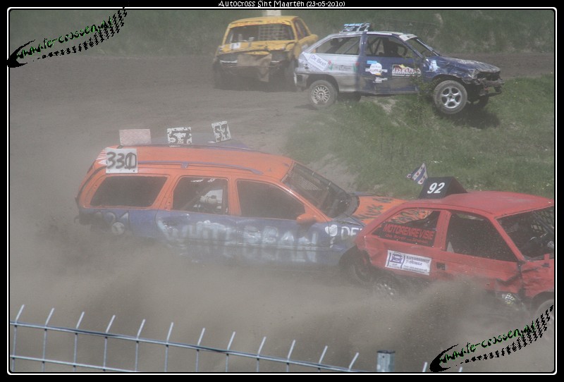 800x542 pixels (103K)