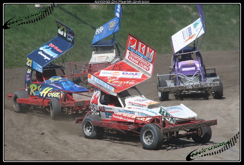 800x542 pixels (157K)