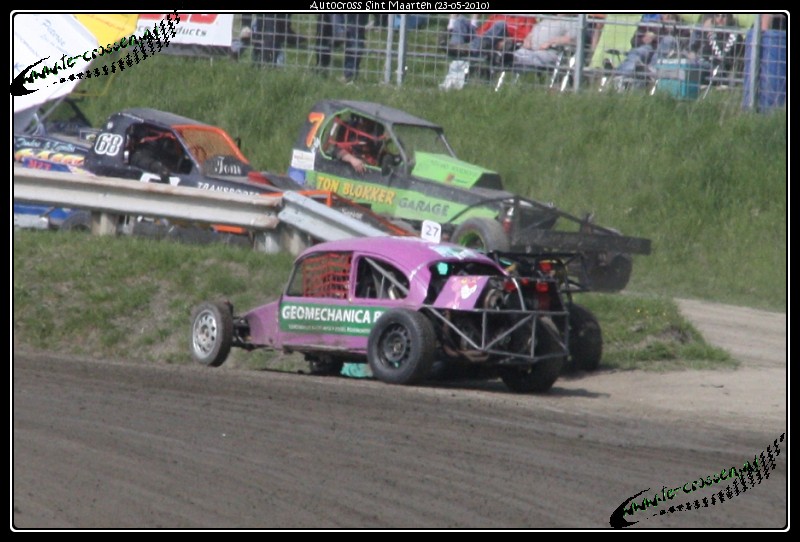 800x542 pixels (121K)