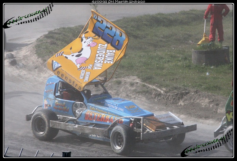 800x542 pixels (136K)