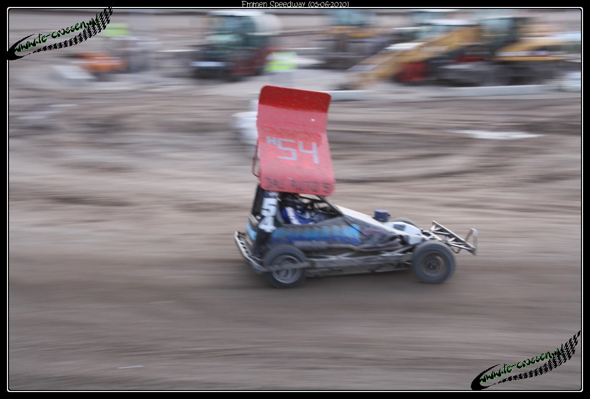 1182x800 pixels (172K)