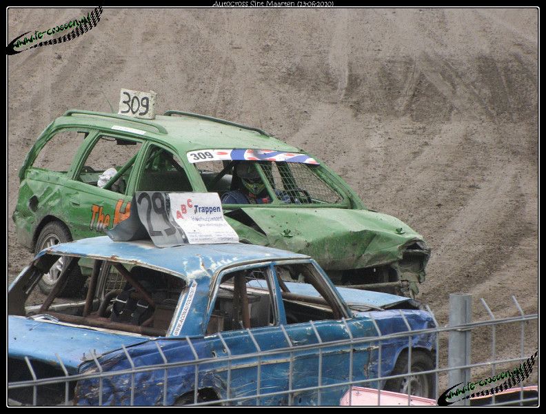 792x600 pixels (197K)