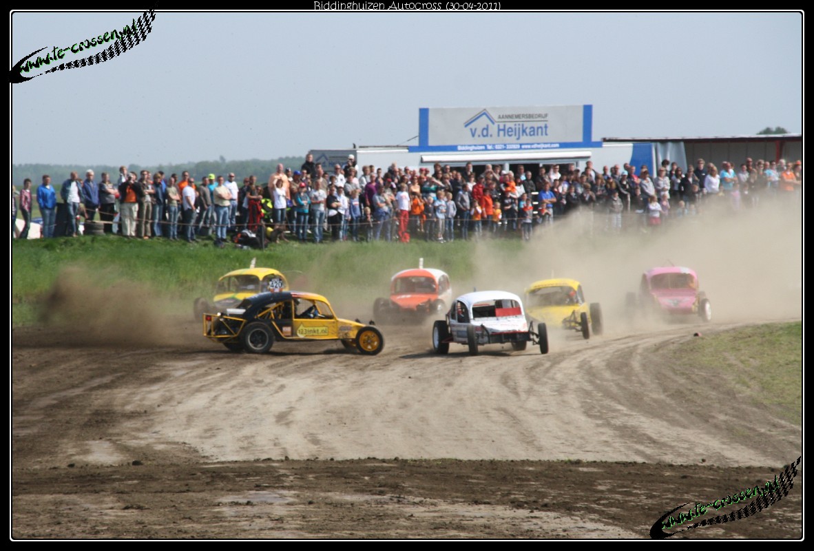 1182x800 pixels (215K)