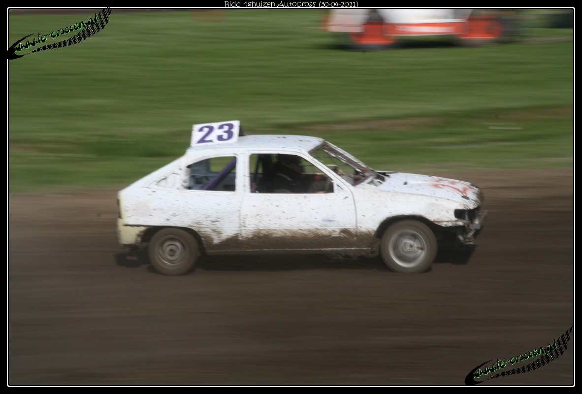 1182x800 pixels (150K)