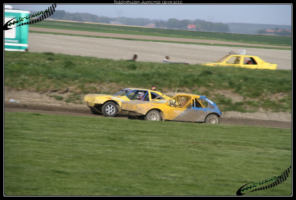 1182x800 pixels (195K)