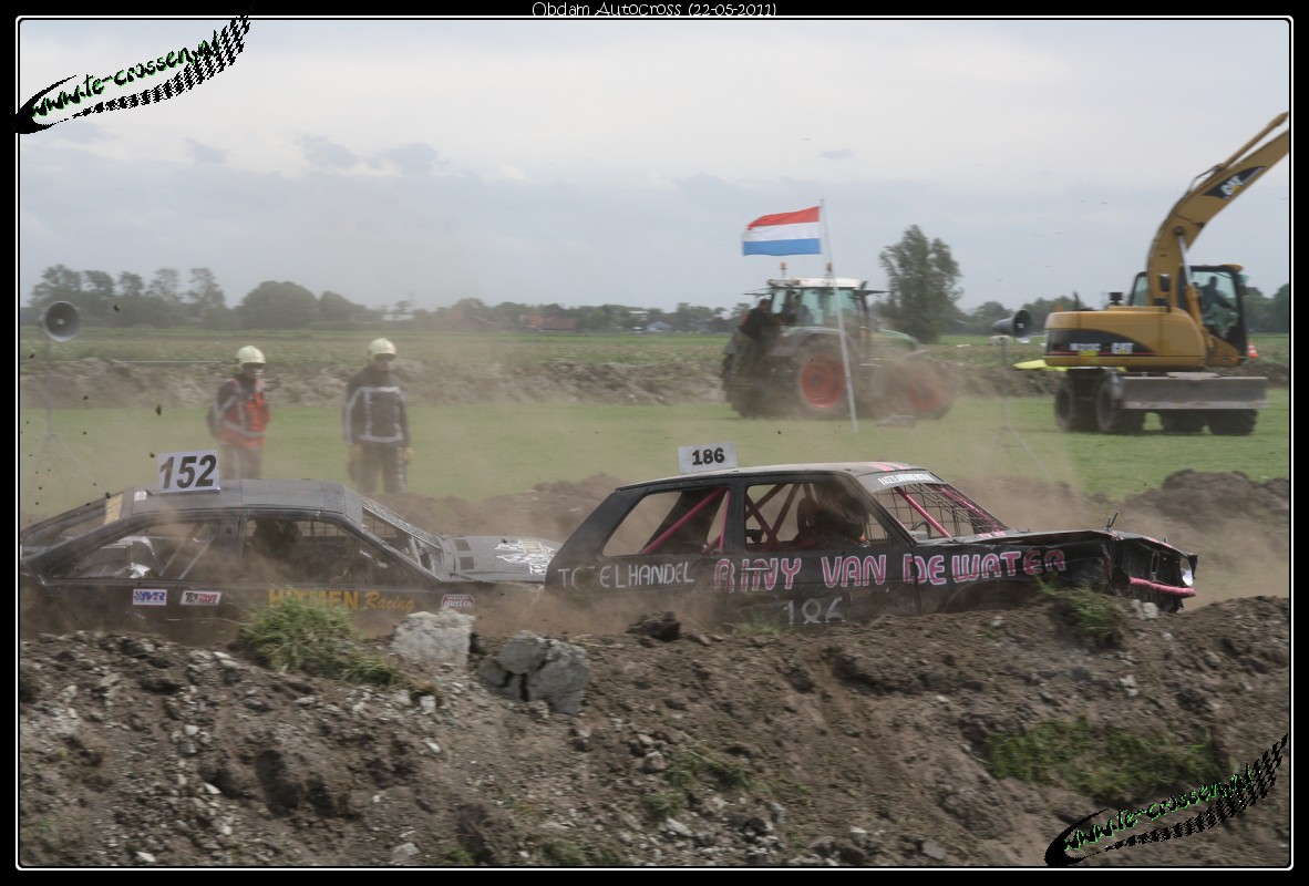 1182x800 pixels (215K)