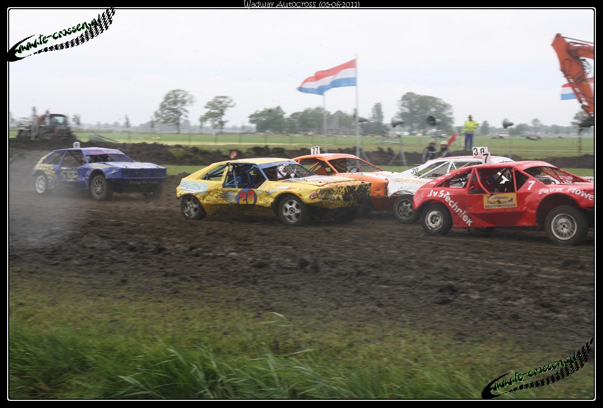 1182x800 pixels (220K)