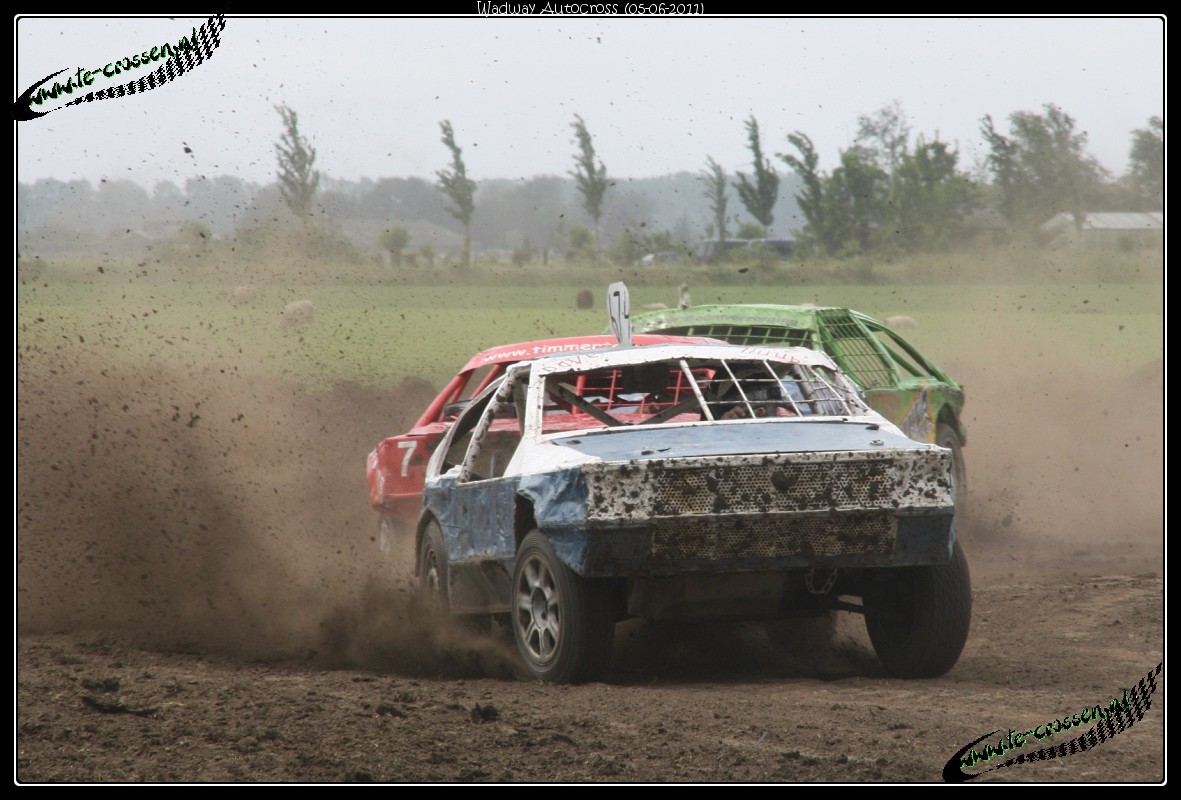 1181x800 pixels (215K)