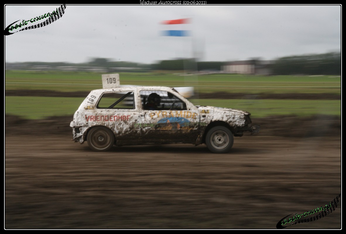 1182x800 pixels (159K)