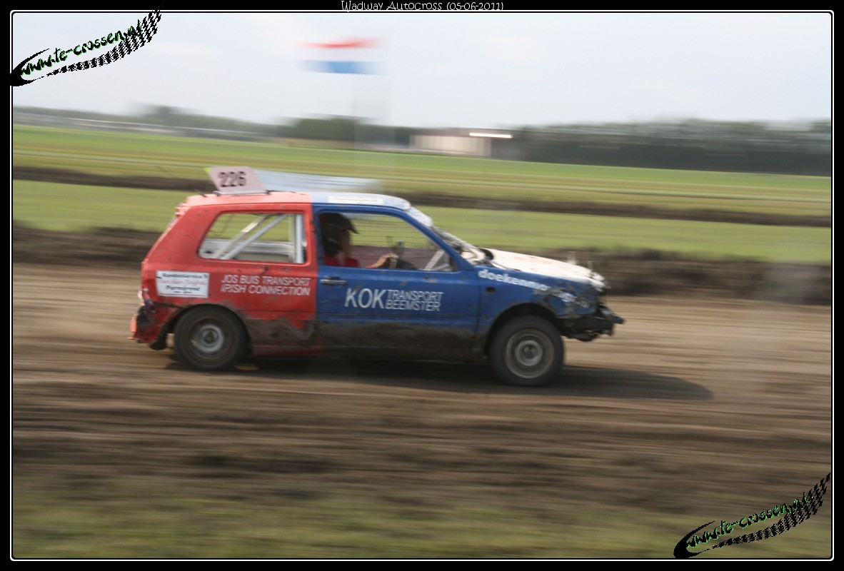 1182x800 pixels (175K)