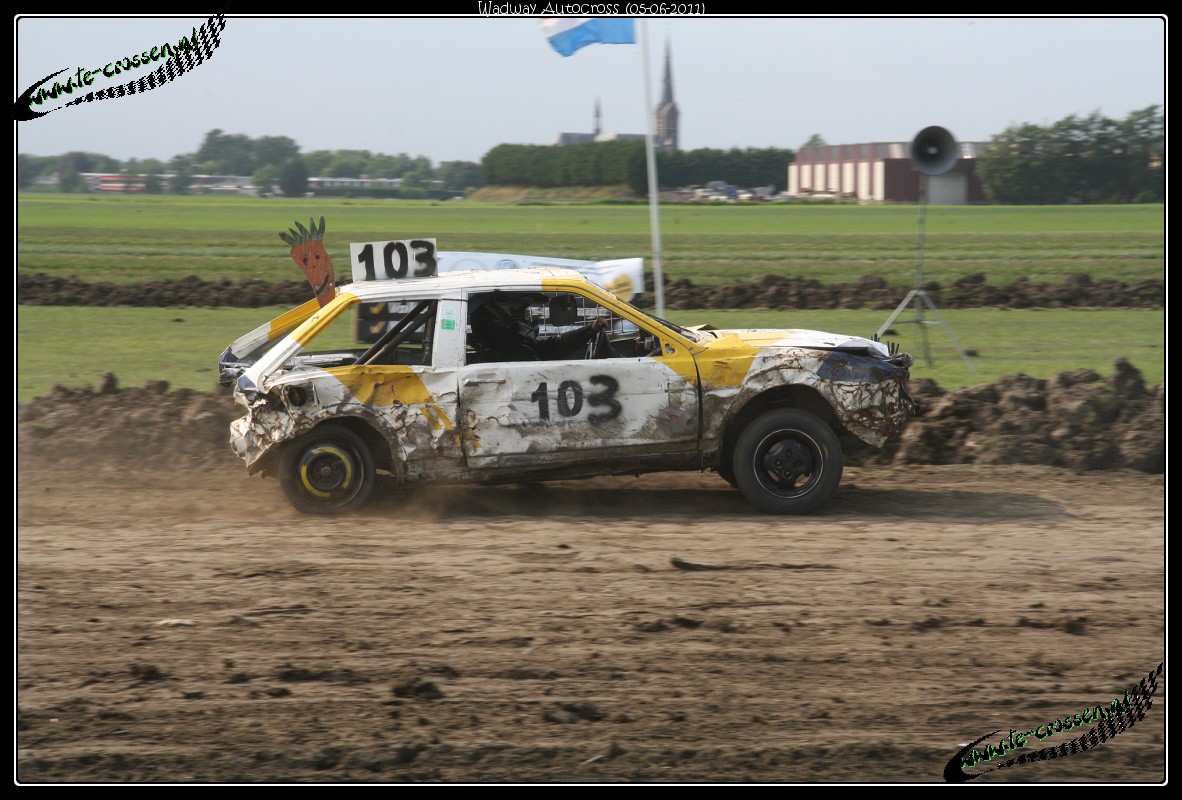 1182x800 pixels (245K)