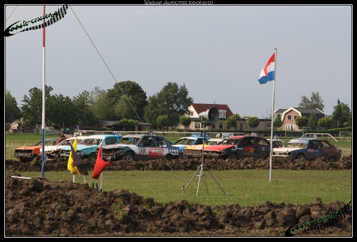 1182x800 pixels (255K)