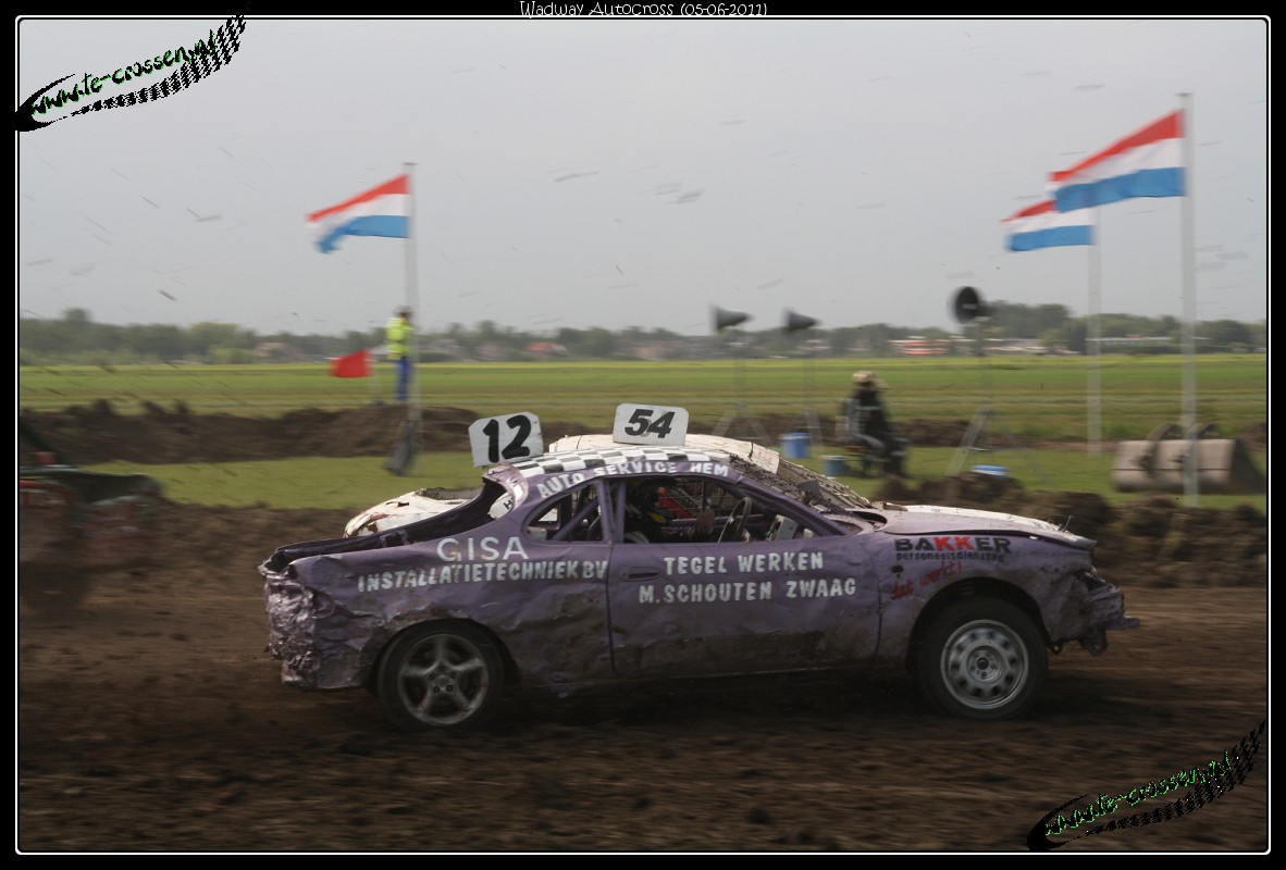 1182x800 pixels (176K)
