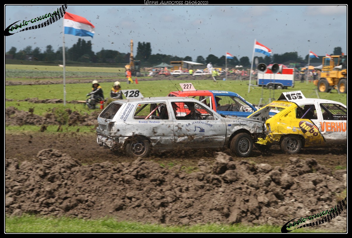 1182x800 pixels (302K)