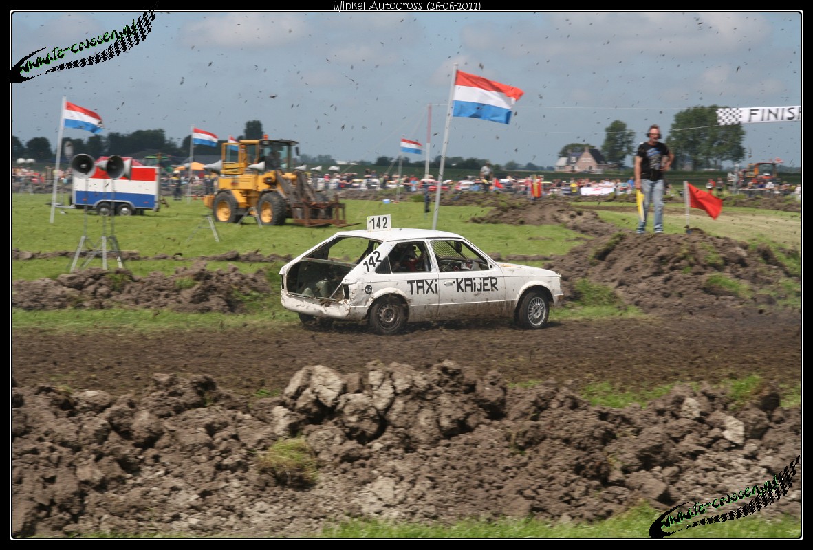 1182x800 pixels (285K)