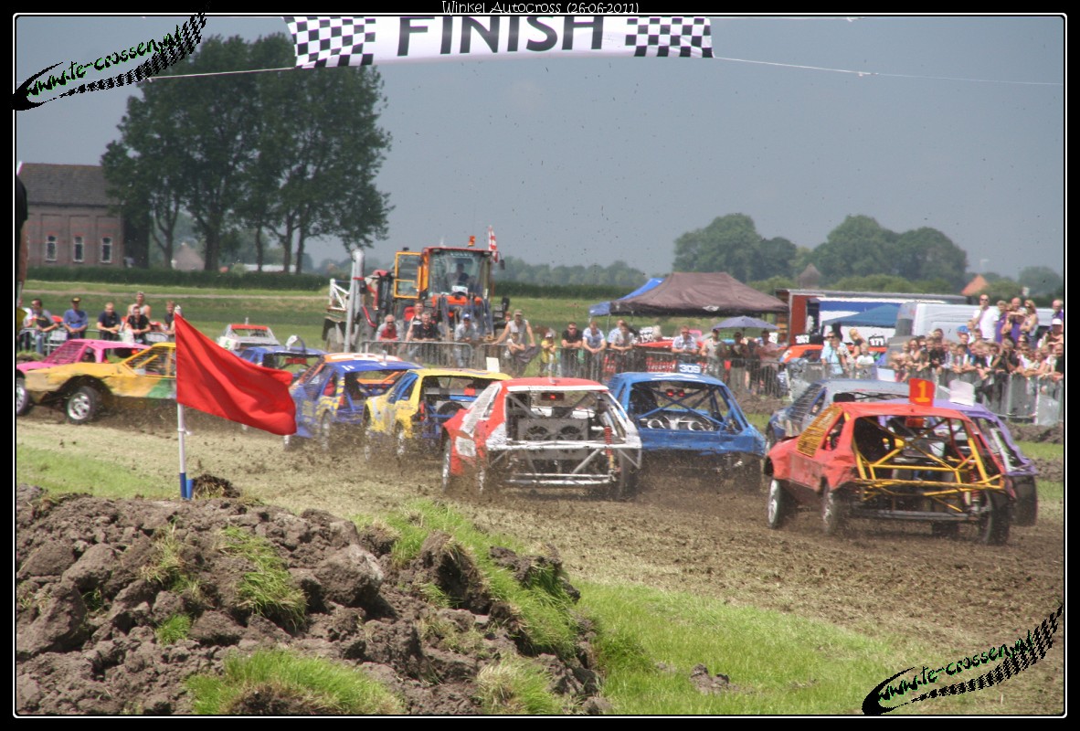 1182x800 pixels (295K)