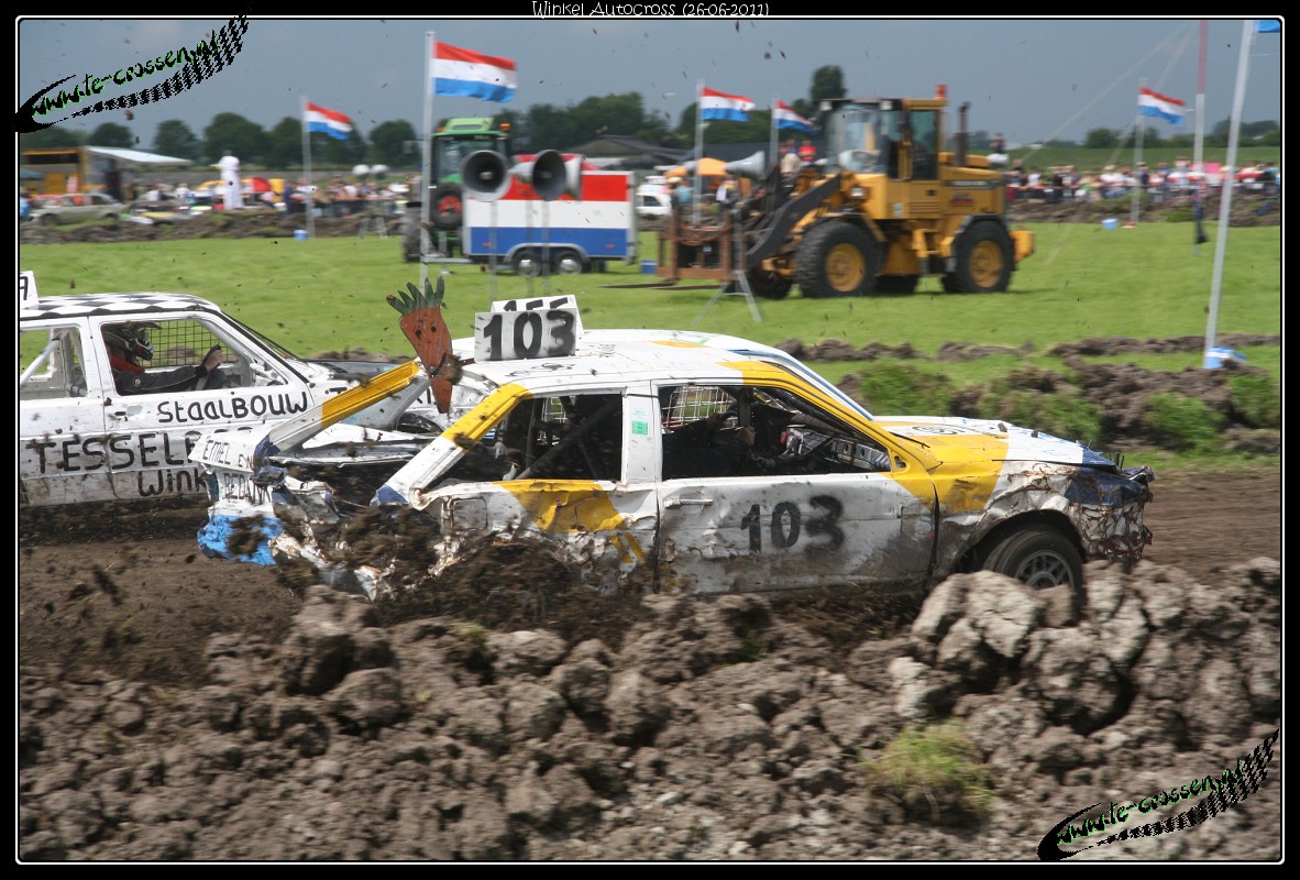1182x800 pixels (302K)