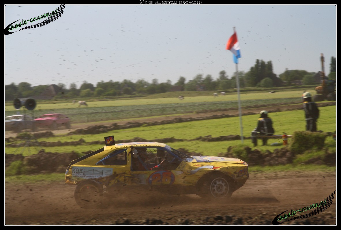 1182x800 pixels (187K)