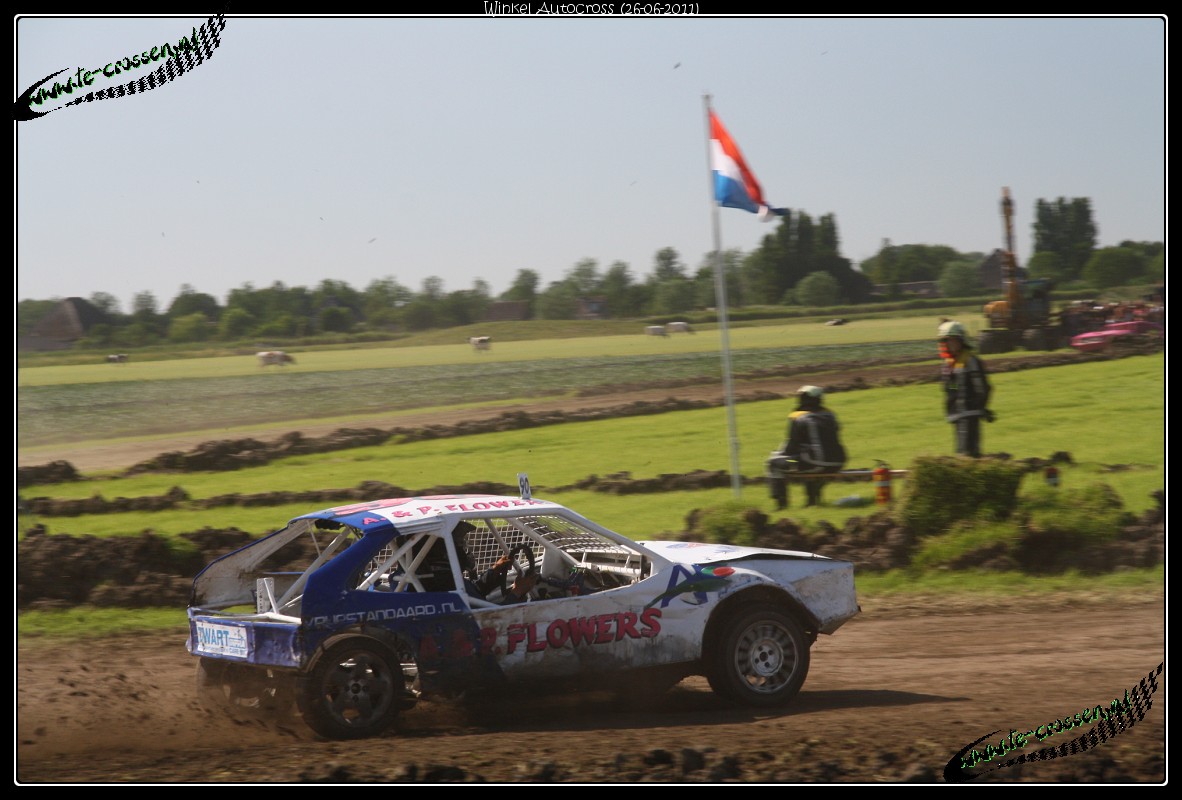 1182x800 pixels (195K)