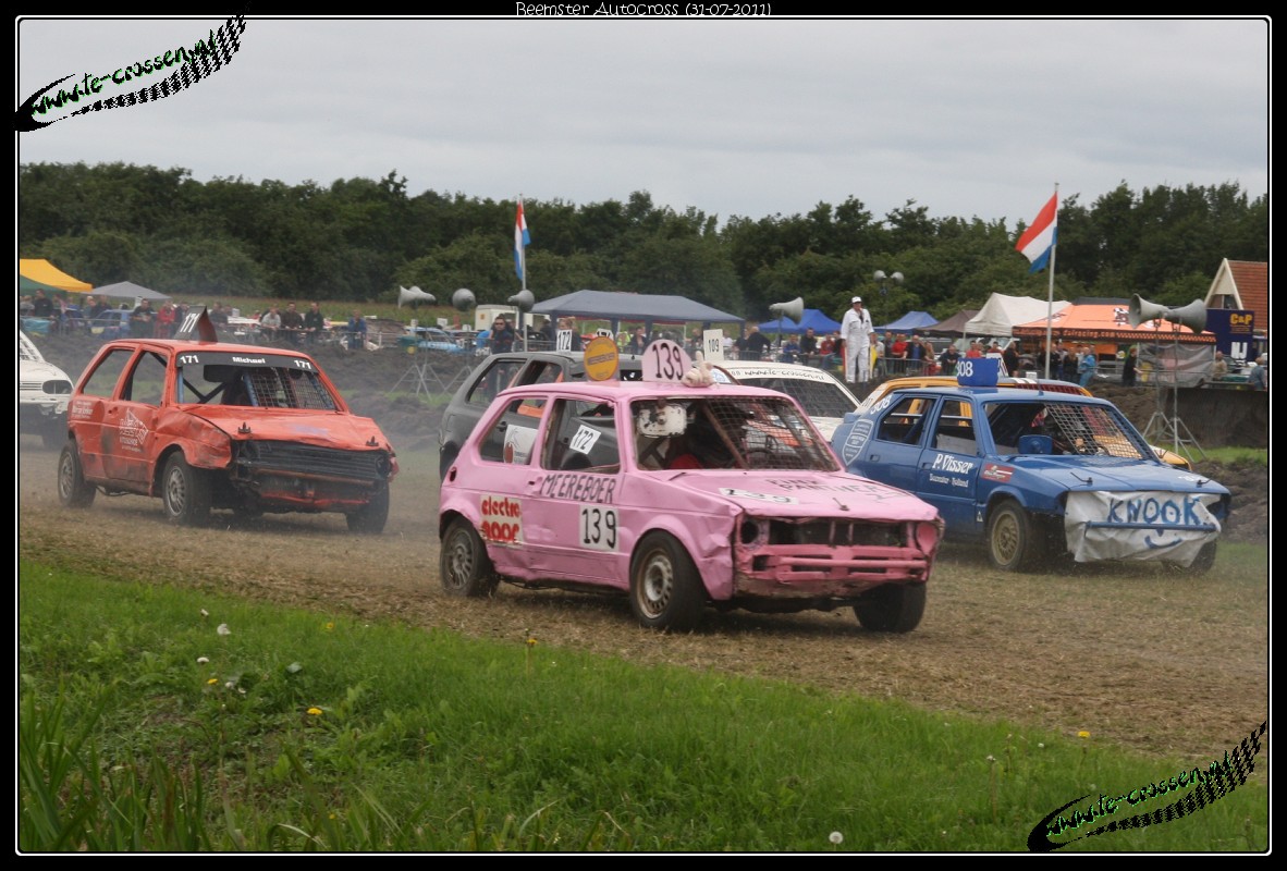 1182x800 pixels (255K)