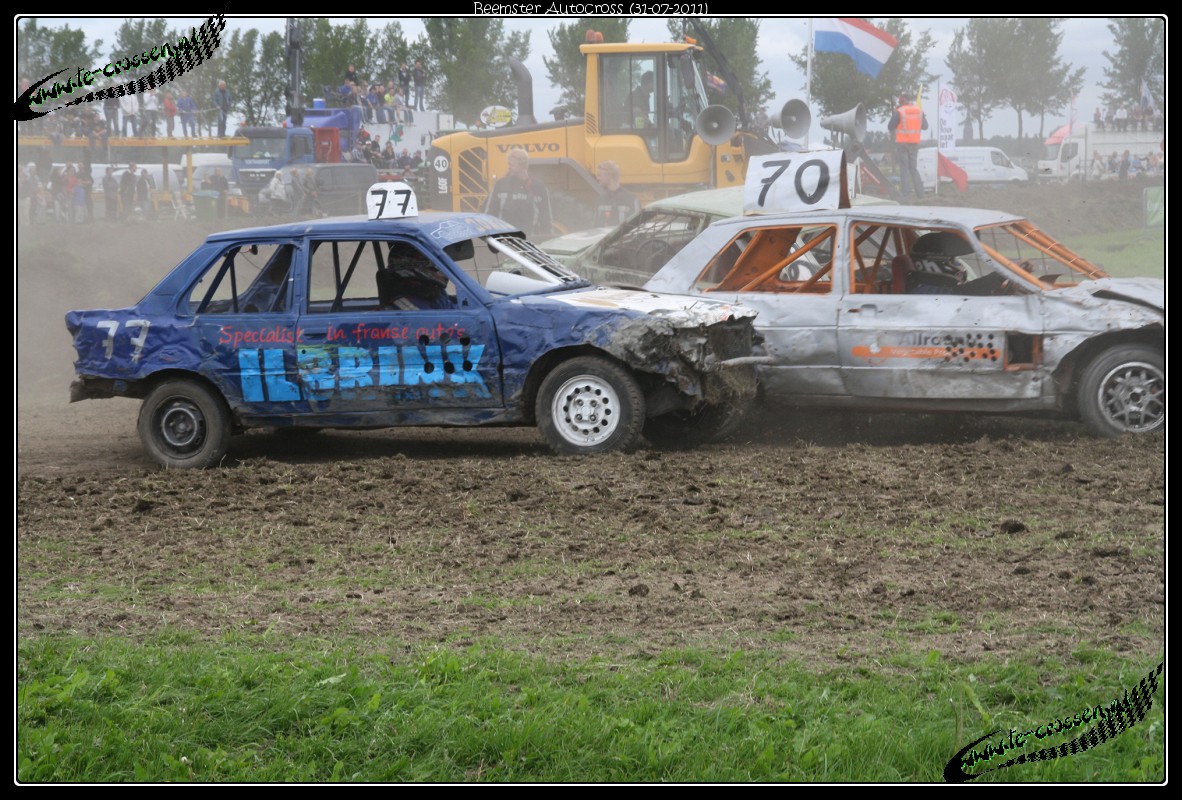 1182x800 pixels (325K)