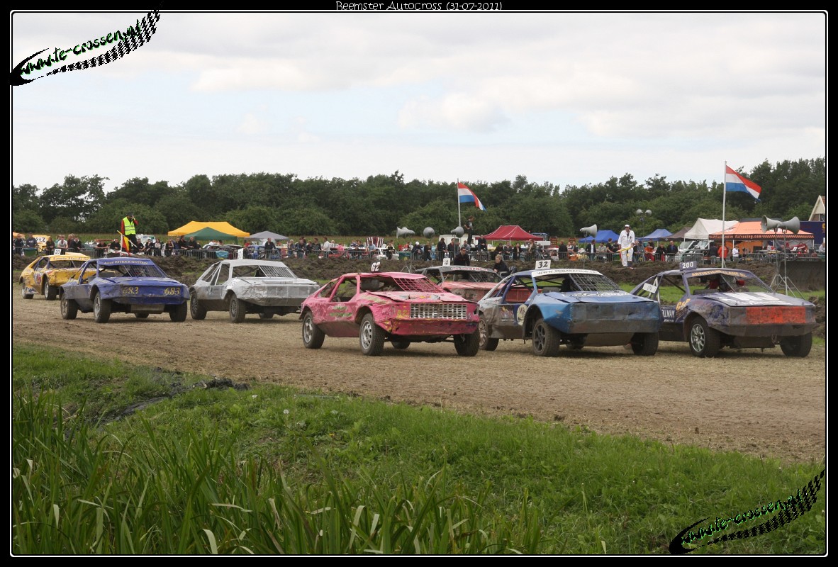 1182x800 pixels (285K)