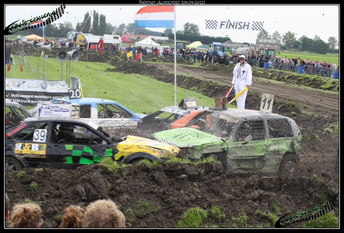 1182x800 pixels (324K)