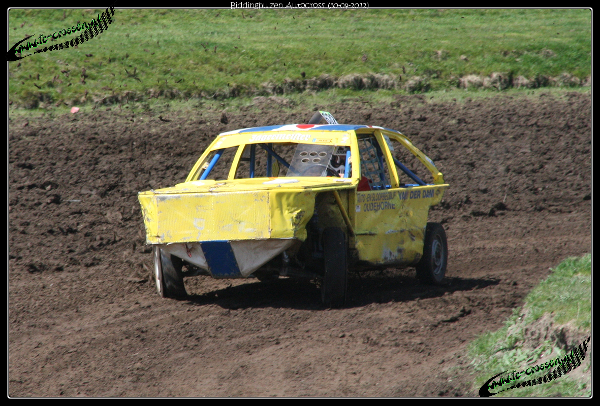 1181x800 pixels (1.300K)