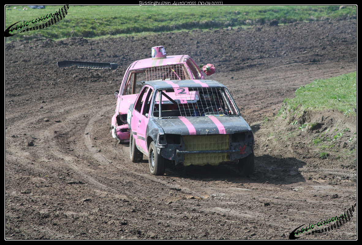 1182x800 pixels (1.645K)