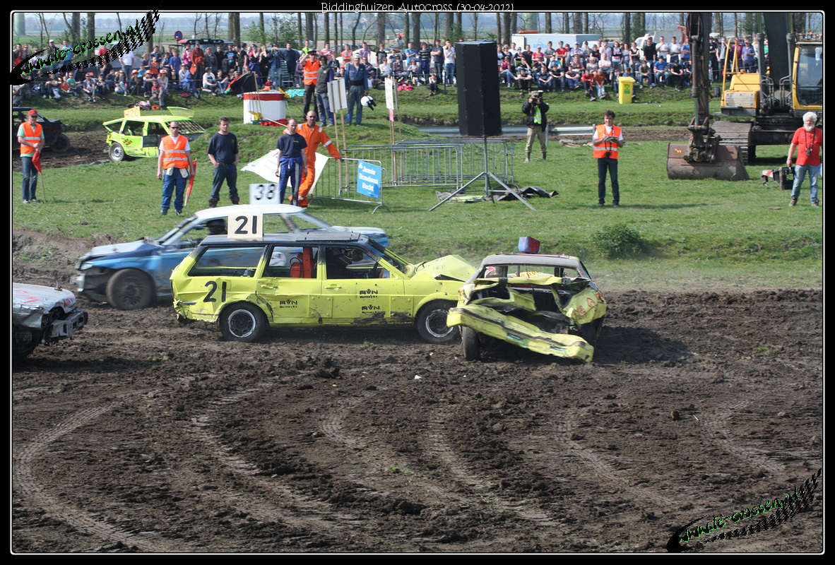 1182x800 pixels (1.642K)