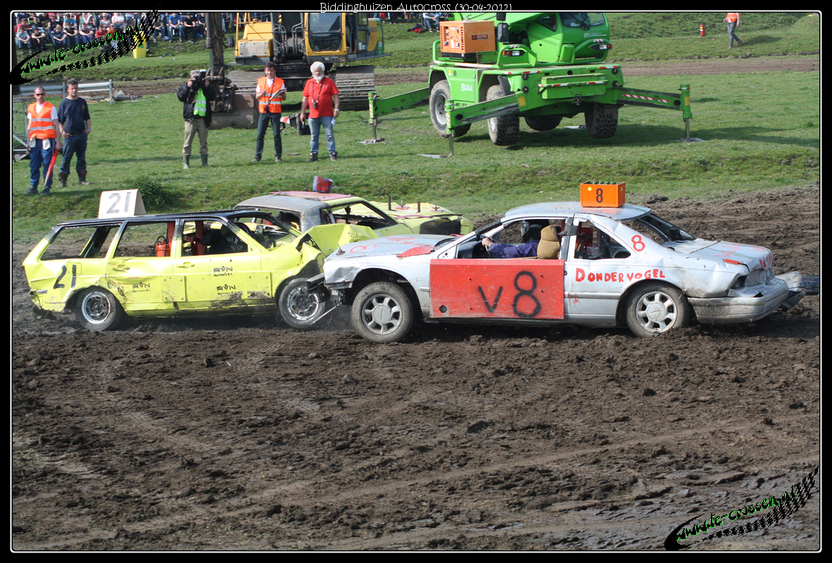 1182x800 pixels (1.598K)